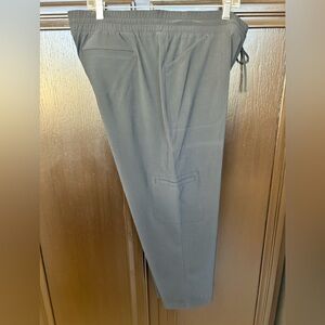 JJill Fit black cropped pants. Size large